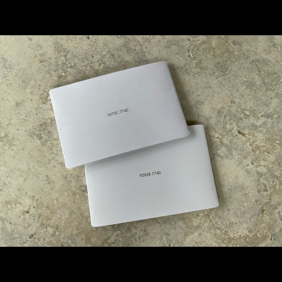 Gucci Original Cream Duffle Bag with Details in Black and Green - Picture 14 of 16